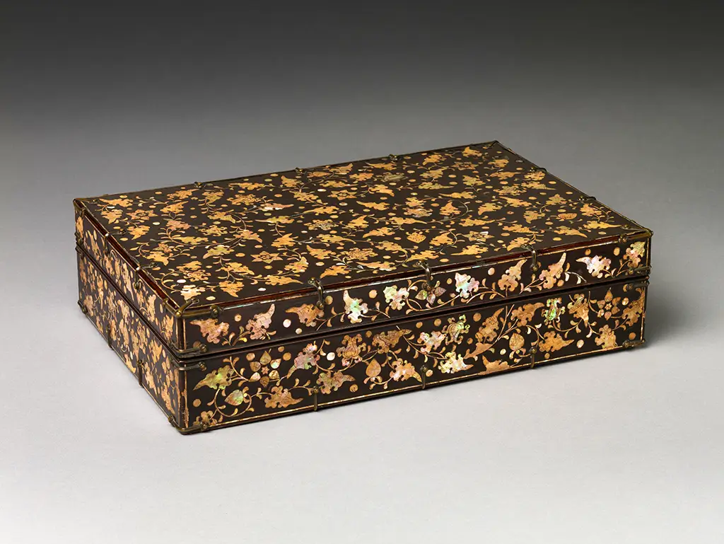 Coffret à papeterie décoré de rinceaux de pivoines n°2_1 Art Asiatique