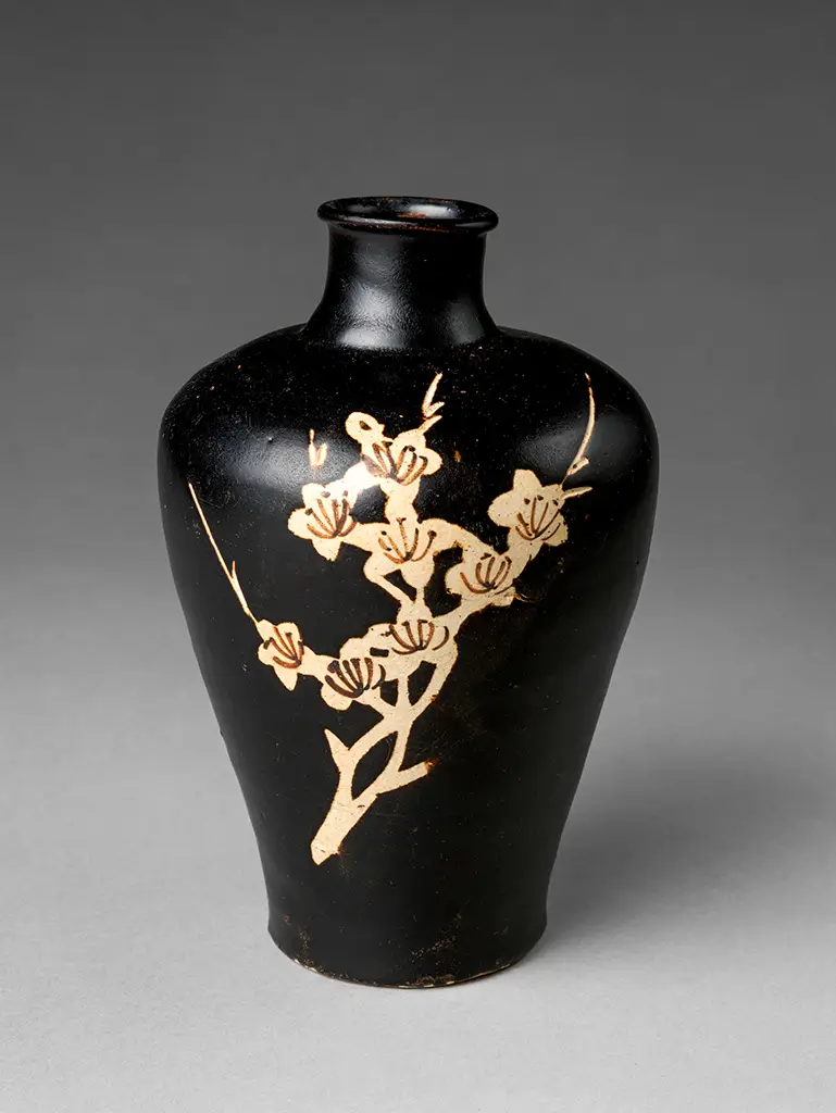 Vase chinois avec fleurs de prunier Vase chinois avec fleurs de prunier